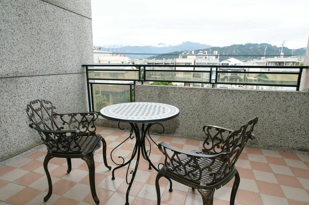 Rose Rider Guesthouse Taitung Экстерьер фото